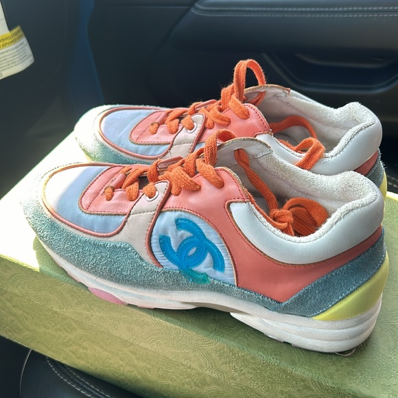 Authentic Chanel gym shoe as is - Picture 3 of 4